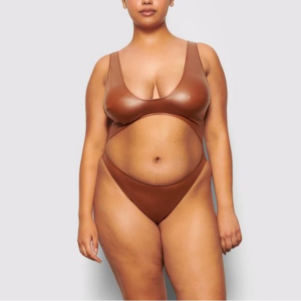 SKIMS Wet Jersey Metallic Copper Cutout Bodysuit
